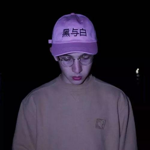 网红吃瓜头像男生霸气图片,霸气男生形象引发热议