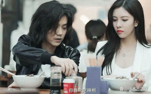 狗仔爆料俩姑娘视频播放,俩姑娘私密视频意外曝光，引发网友热议