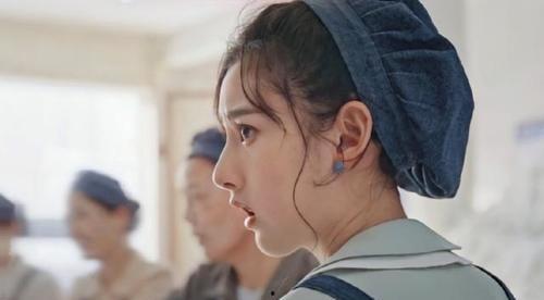 娱乐圈有人爆料怎么办啊,如何应对突如其来的舆论漩涡